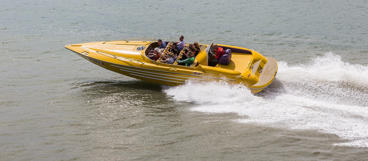 powerboat speedboat motorboat 1653985